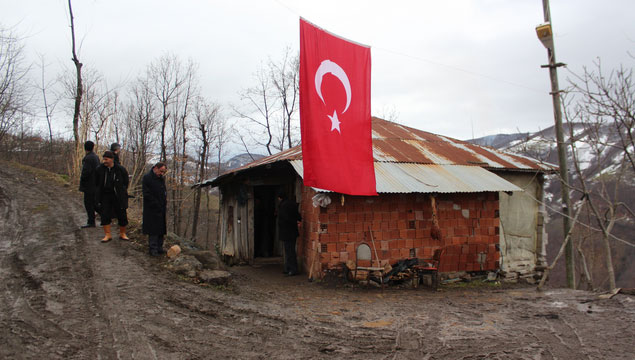 SIVASIZ EVLERİN KAHRAMAN ÇOCUKLARINA